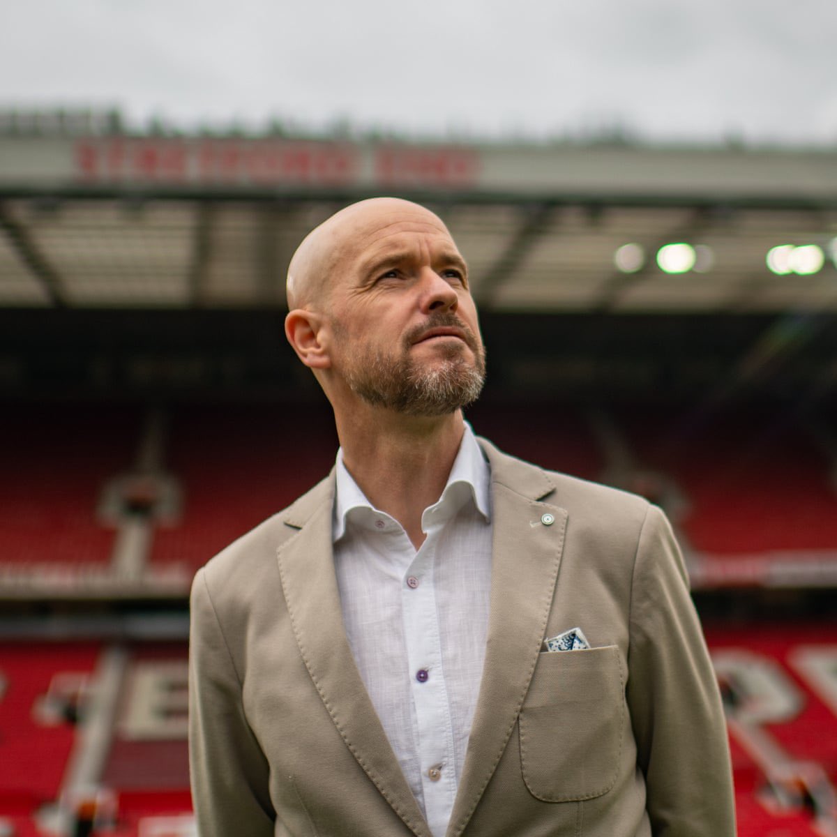 LeoWidodo's tweet photo. “The long wait is finally paid-off. #ManchesterUnited  is the Carabao Cup winner! It’s the begining of #ErikTenHag era.” https://t.co/cy5BtLq3dS