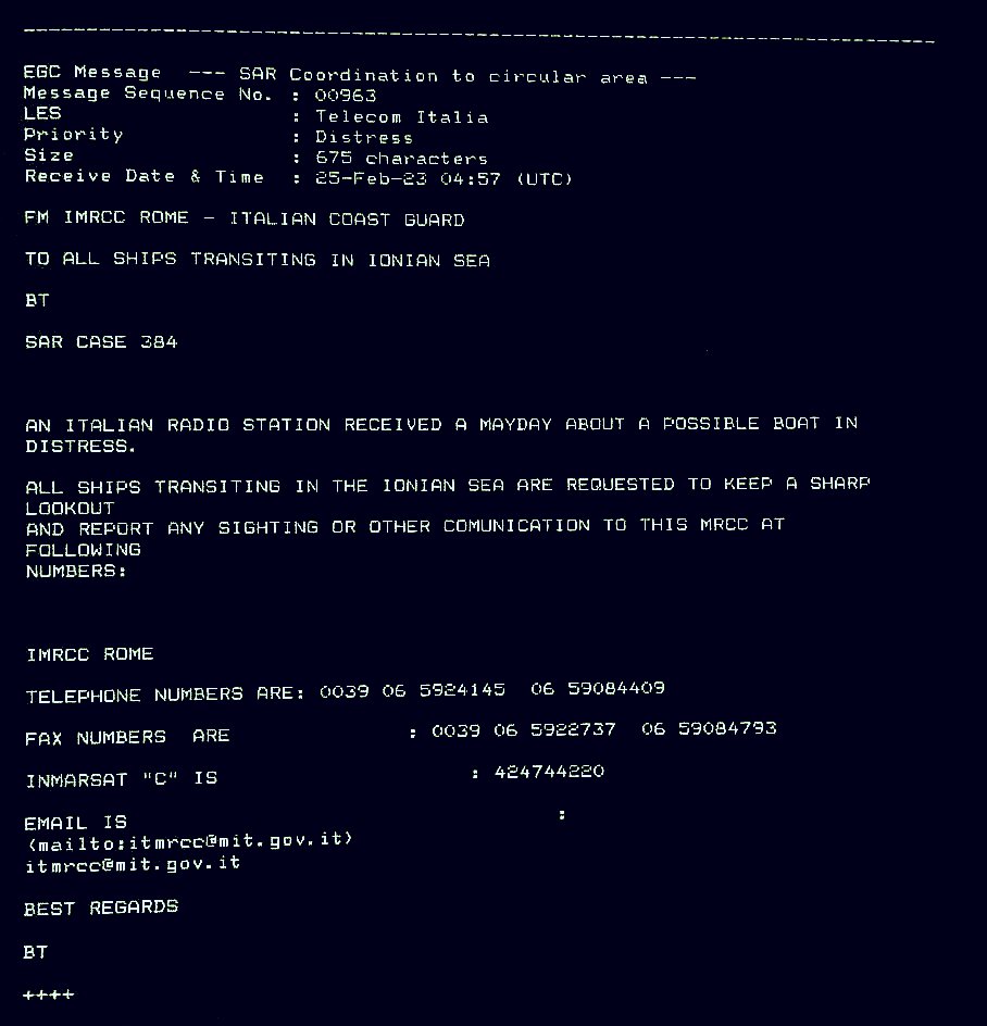 6⃣

Sedici ore prima dell'intercettazione del velivolo Frontex #EAGLE1 22:30 CET:

la notte del 25 febbraio (04:57 UTC ⏱️ 05:57 CET), MRCC⚓️🇮🇹 Roma invia un dispaccio generico di allerta distress, senza coordinate, alle navi in area via "InmarSAT C" 📡

📍OSINT via Radio Radicale