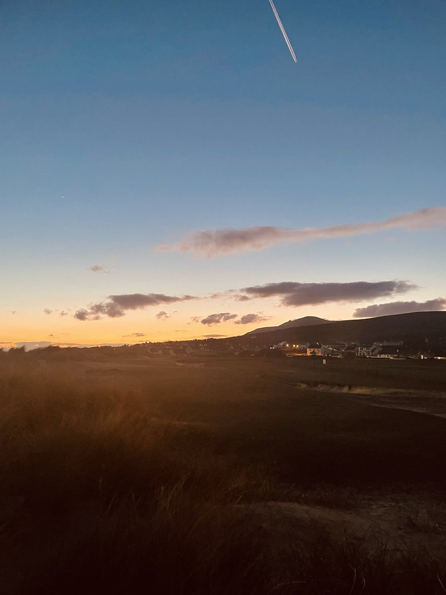 Stunning sunset in Achill this eve. The light, the reflections, Keel lake, Minaun cliffs, Croaghaun &amp; Keem Bay #banshees all under the watchful eye of a passenger jet heading stateside. #beautiful