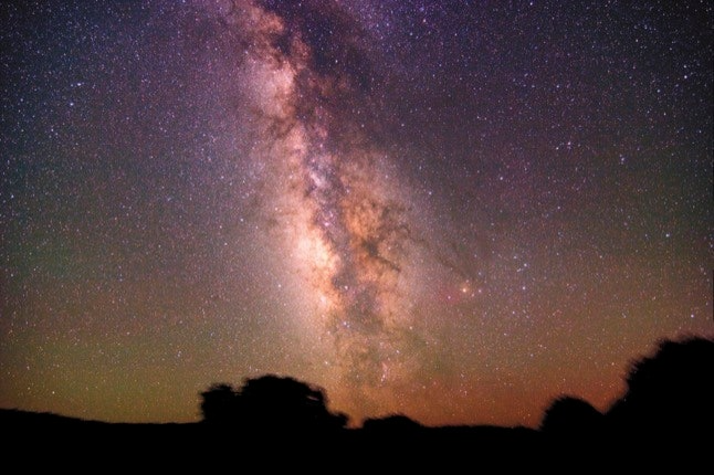 NewYorker's tweet photo. Excessive outdoor lighting wastes electricity, disturbs natural habitats, and, increasingly, deprives many of us of a direct relationship with the nighttime sky. Revisit David Owen’s piece from 2007, about the astronomers making war on light pollution: https://t.co/ThCO7gBfj1 https://t.co/23C76U9txA