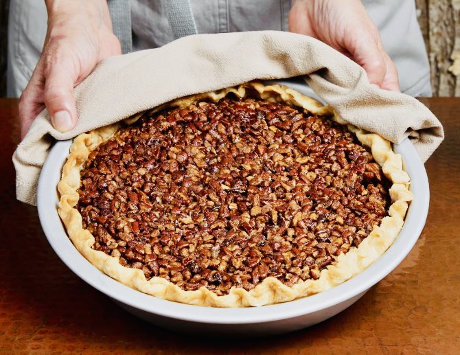 #PecanPie #PureDeliciousness #BakingDoneRight #EatPGH #TrueCooks #SundayFunDay 🥧👌