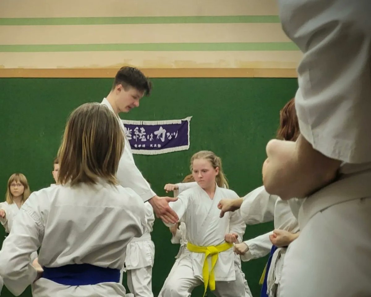 dmitry_osika's tweet photo. Just finished teaching a Karate seminar in Krosno Odrzańskie, hosted by Dawid, head instructor of the local club. Had an amazing time sharing my knowledge and helping students improve their skills. Huge thanks to Dawid for inviting me to teach! #karate #seminar #martialarts https://t.co/Y9mJqUc93R