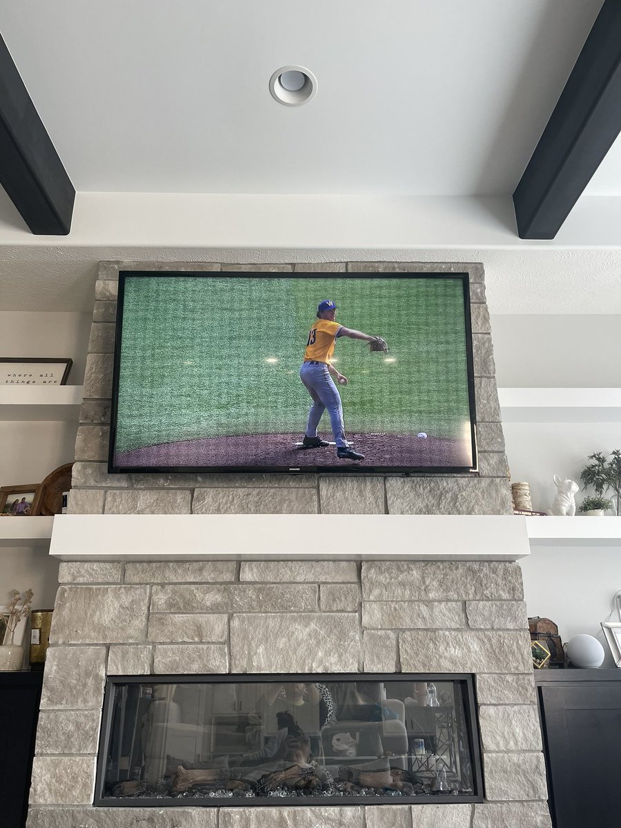 👀 let’s go <a href="/aronharrington/">Pandas love Robots</a> <a href="/WIUBaseball/">Western Illinois Baseball</a>