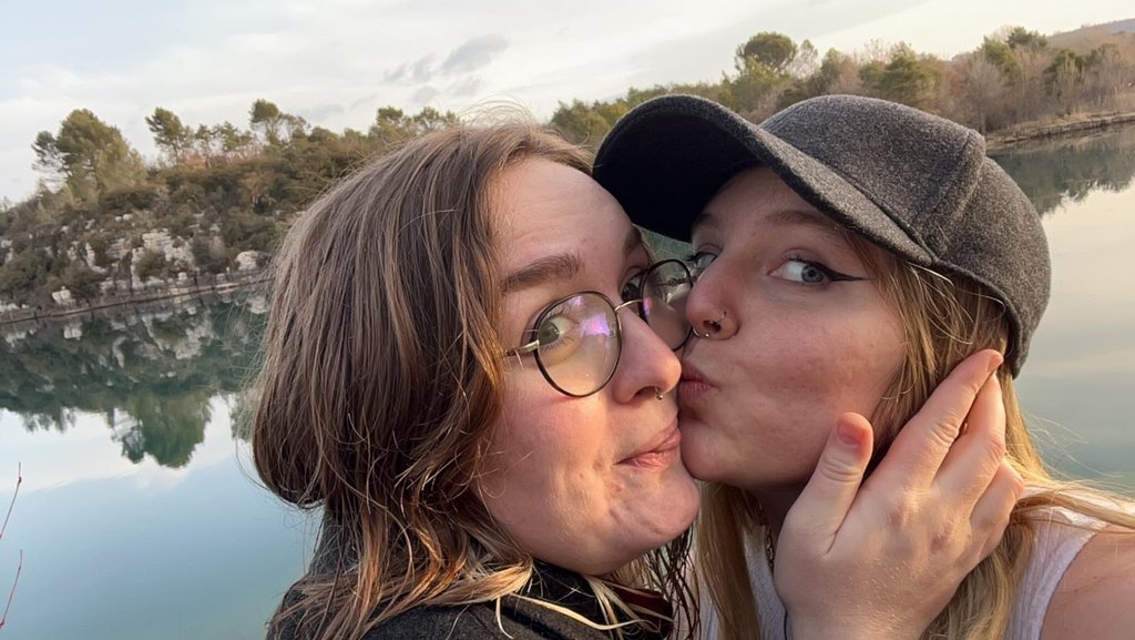 MDorangeon's tweet photo. comme un air de vacance ♡ #LGBTQIASunIsComing https://t.co/z30Wuw9yaI