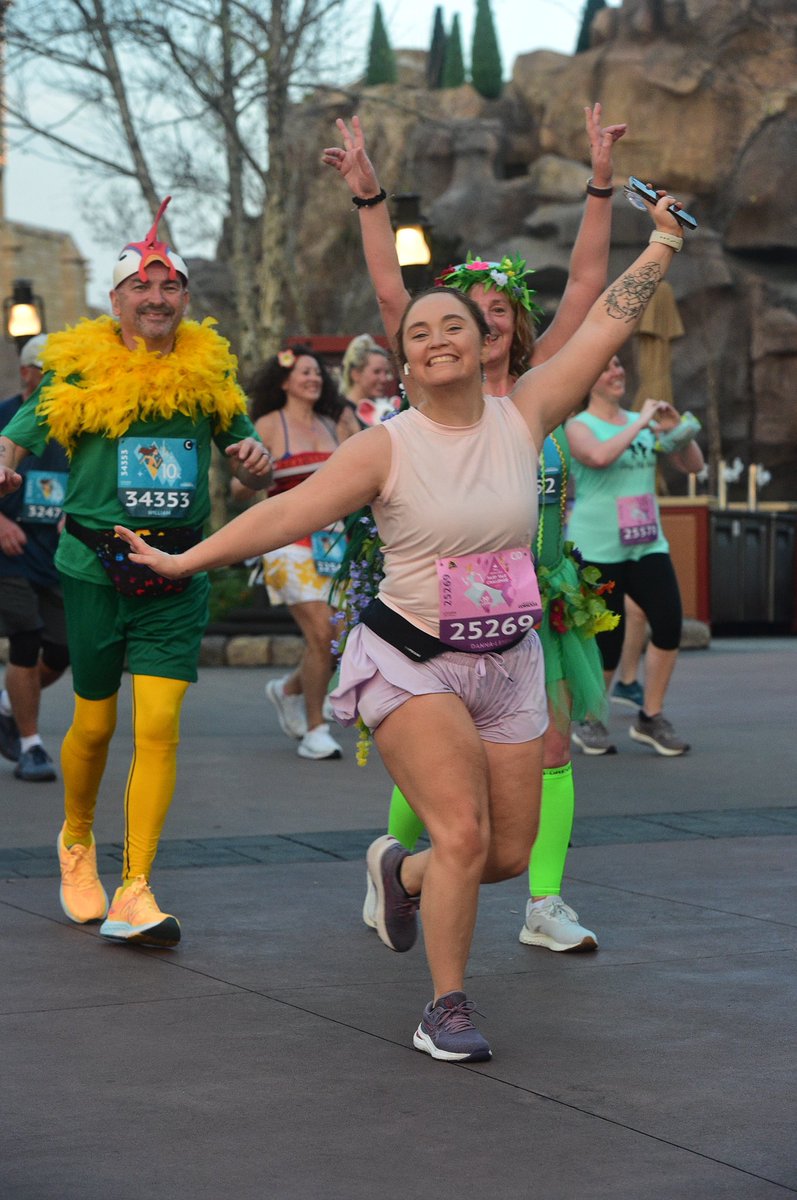 DannaSwindall's tweet photo. 19.3 magical miles! Now it’s time to drink around the world 💓✨ #runDisney #disneyworld https://t.co/ccsAJjQdBn