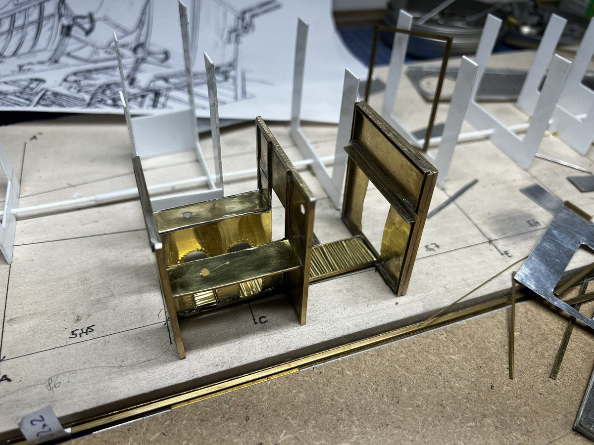 Adam57041026's tweet image. Aero MB-200 1:32 (scratchbuild) Střední část trupu, mírně vpřed. č.2 #kitmaker #scratchbuild