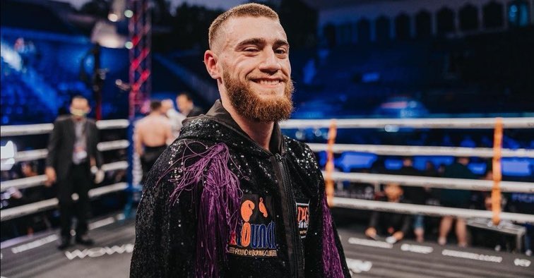 MansoorMohdK's tweet photo. Jake Paul vs Tommy Fury Fight Result:
Bader Samreen KNOCKS OUT Viorel Simion in Round 1, 1:26! A huge hook landed by Samreen, puts Simion down, and Simion does not make it out of the 10-count!
#BaderSamreen #SamreenSimion #PaulFury https://t.co/9f7vU54dSv