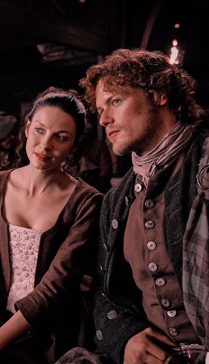 Those early days of attraction! 🥹
#Outlander
#ClaireAndJamie
#CaitrionaBalfe #SamHeughan
