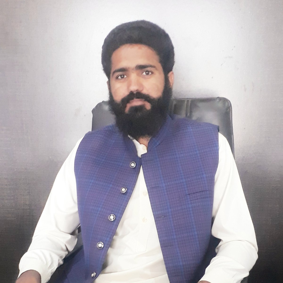 TheAbdullahShow's tweet photo. In Okara ♥️

Abdullah Gujjar is a Speaker, Writer and Entrepreneur. He is the Co-Founder and Chief Executive Officer of Smart Eye Biz E-Commerce Specializing Multinational Company &amp; Host of "TheAbdullahShow".

#TheAbdullahShow #AbdullahGujjar 
#SmartEyeBiz #SEBCEO #SmartEyeBizCEO https://t.co/fpkKeHwLuQ