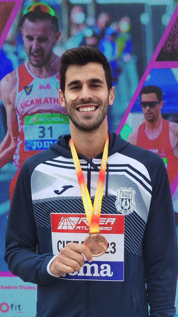 Me ha costado adaptarme a la distancia de los 35km, pero el trabajo acaba saliendo. Hoy he rebajado 7 minutos mi MMP y lo que es mejor:

-Mínima para el Cto del Mundo Budapest 2023
-4ª mejor marca española de siempre
-🥉 en el Cto España