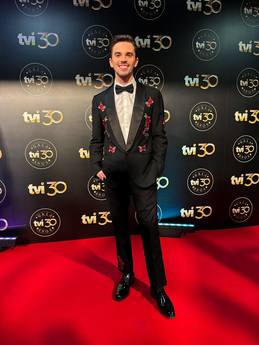 As fotos da Gala da TVI vieram com atraso porque desmaiei, achei que tinha sido da emoção da gala mas foi por falta de açúcar no sangue 🫢