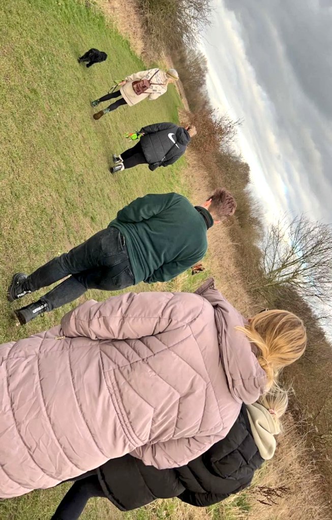 WHHPaediatrics's tweet photo. Some lovely sunday team building ❤️
#teambuilding #workfamily
#sundaywalk #walking
#dreamteam #wellbeing
#nhsstaff #destress #happiness
#positivity #teamwork #nurses https://t.co/e3HgIXXsTs