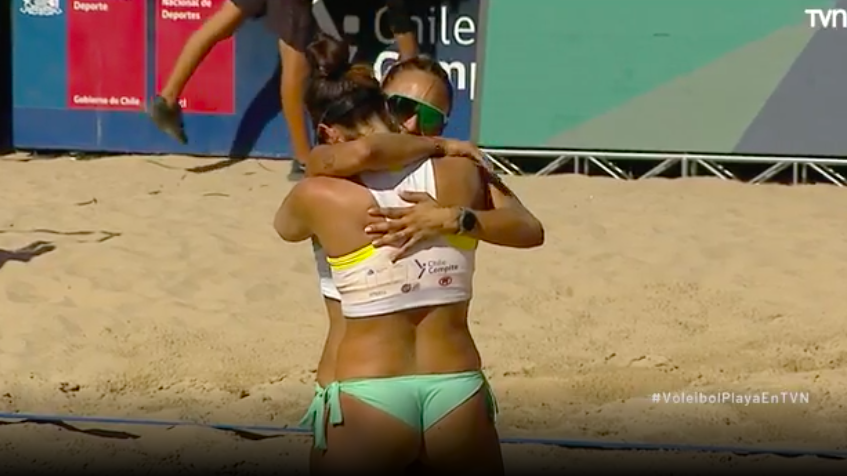 TVN's tweet photo. ¡Chile tiene medalla de bronce en el Voleibol Playa! 🏐

Comenta con #VóleibolPlayaEnTVN

📡 Sigue la señal en vivo

TVN ▶ https://t.co/l0rYMu3acD

TVN Play (@tvnplay) ▶ https://t.co/IFnGmsU03J https://t.co/eT36GojCM0
