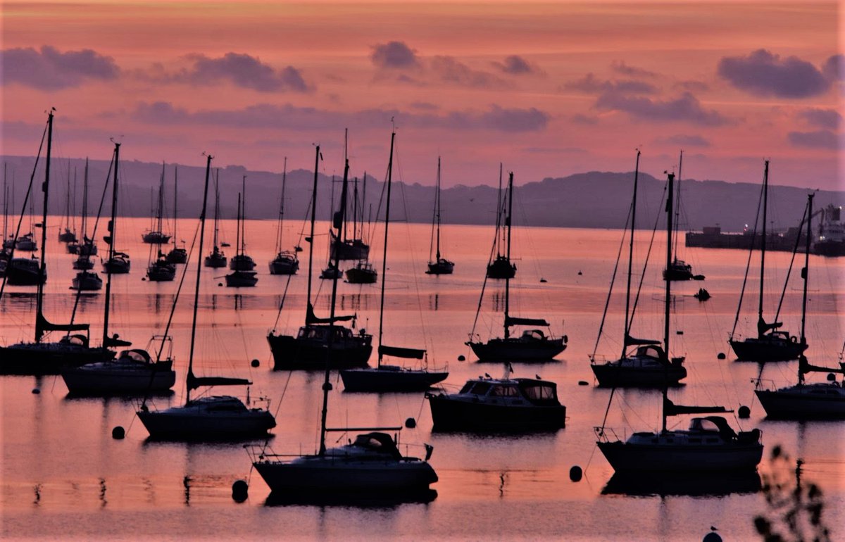 Greenbankhotel's tweet photo. #Sunday was made for sharing. Today we're showing off these images taken by our regular guest Colin Rees. We'd love to see any images you've taken while at The Greenbank. 

Book your stay and make the most of our panoramics -> https://t.co/mvzKLjNaJL

#falmouth #cornwallhotel https://t.co/qRSClC7MW8