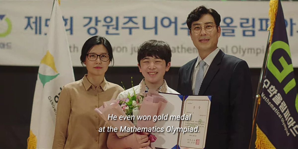 Seonhoeimnida's tweet photo. maybe choi chi yeol should hire dusik now that #he is out 🥹

#CrashCourseInRomance https://t.co/QNetpBKCsN