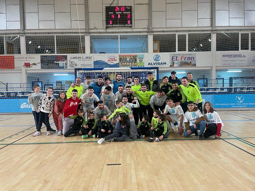 JorgeMontiel99's tweet photo. Feliz de volver a sentirme jugador después de 7 meses de lesión, y de que mejor manera que con victoria! ⚔️

Dar las gracias a toda la gente que ha estado ayudándome y apoyándome estos meses atrás, han hecho que todo sea mucho más fácil.❤️ 

VAMOS TODOS JUNTOS 💚💙
@CFS_Pinatar https://t.co/e5idrYD9Ek