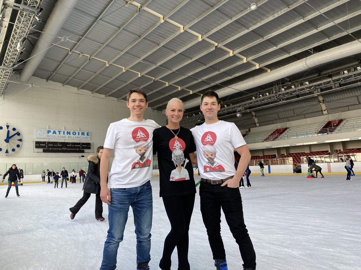 EveNight777's tweet photo. Thank you so much for joining me at the Paris ice rink. 
What a great time we had, guys!🤩 https://t.co/DM8lrNTSBB
