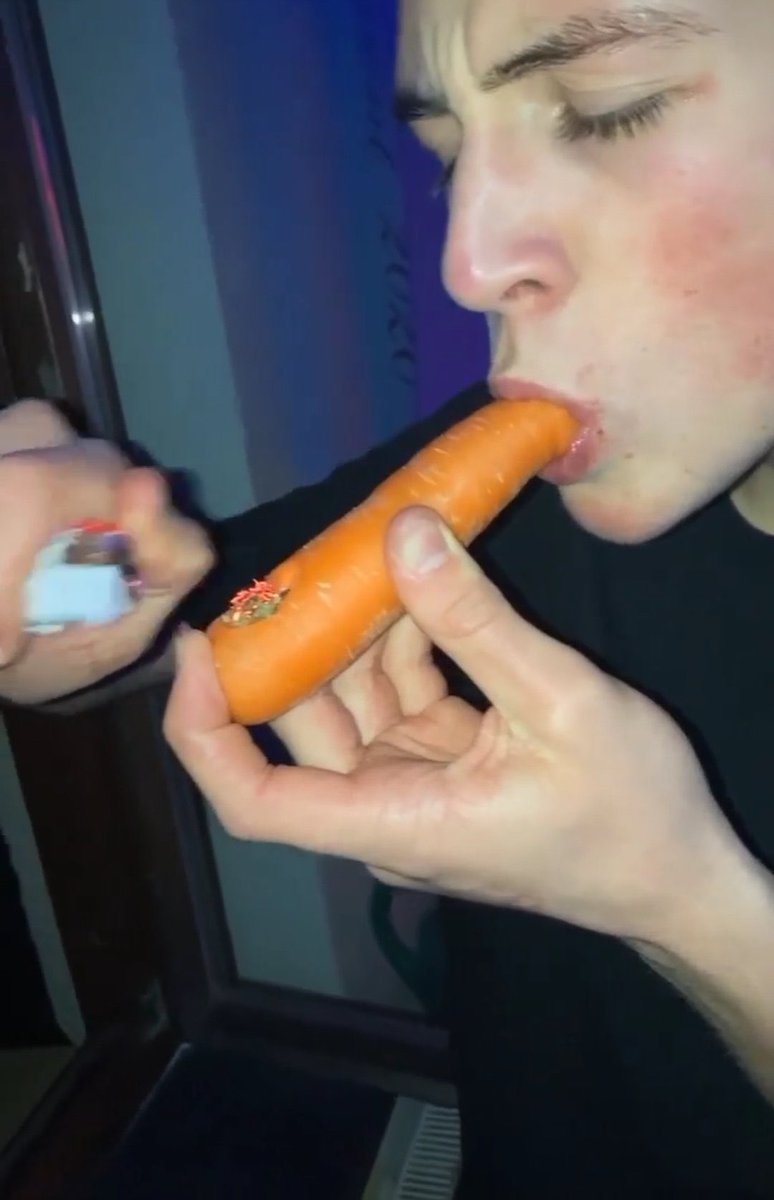 Out Of Context Drugs tweet media