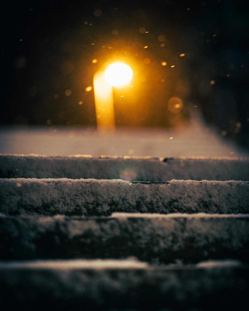 dfloetzer's tweet photo. It was snowing in #Berlin last night https://t.co/meWEl3TJxz