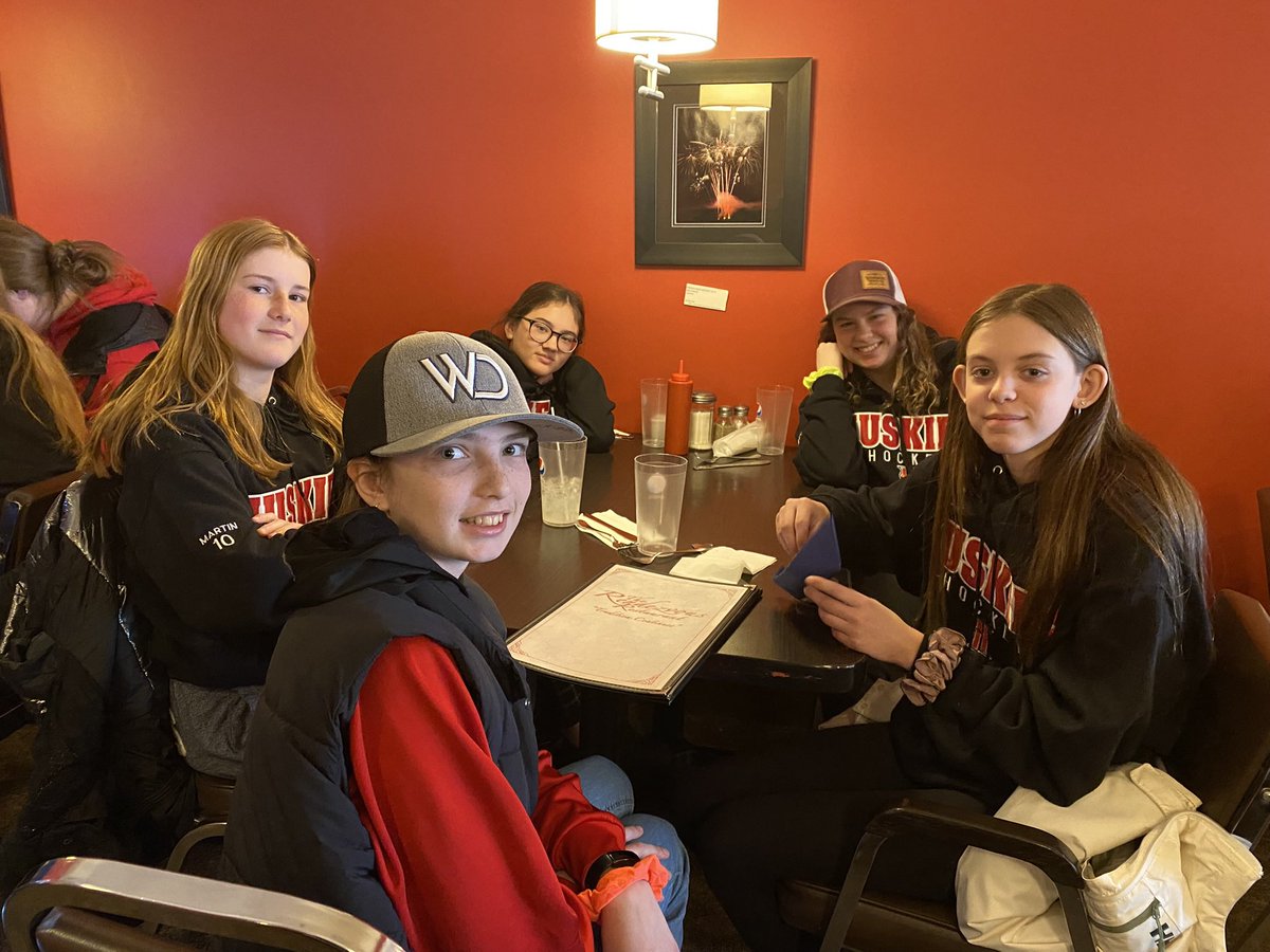 U15’s are going for Gold at 5:00pm in Pierson!! If your close come and cheer on the girls… GO HUSKIES!!! 🥅🥇🏒