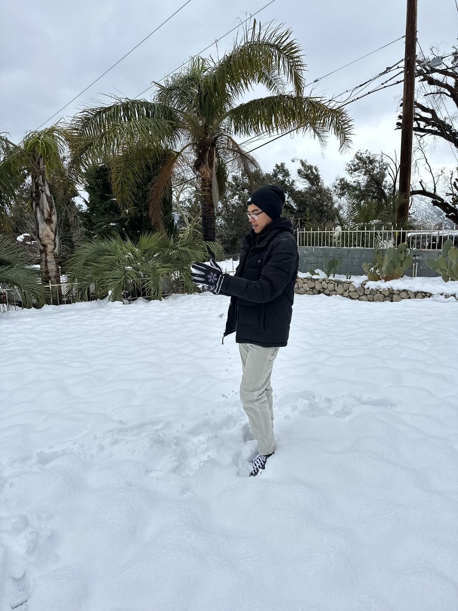 AyeIsaaccc's tweet photo. ☃️ https://t.co/Uv4WBwflGM