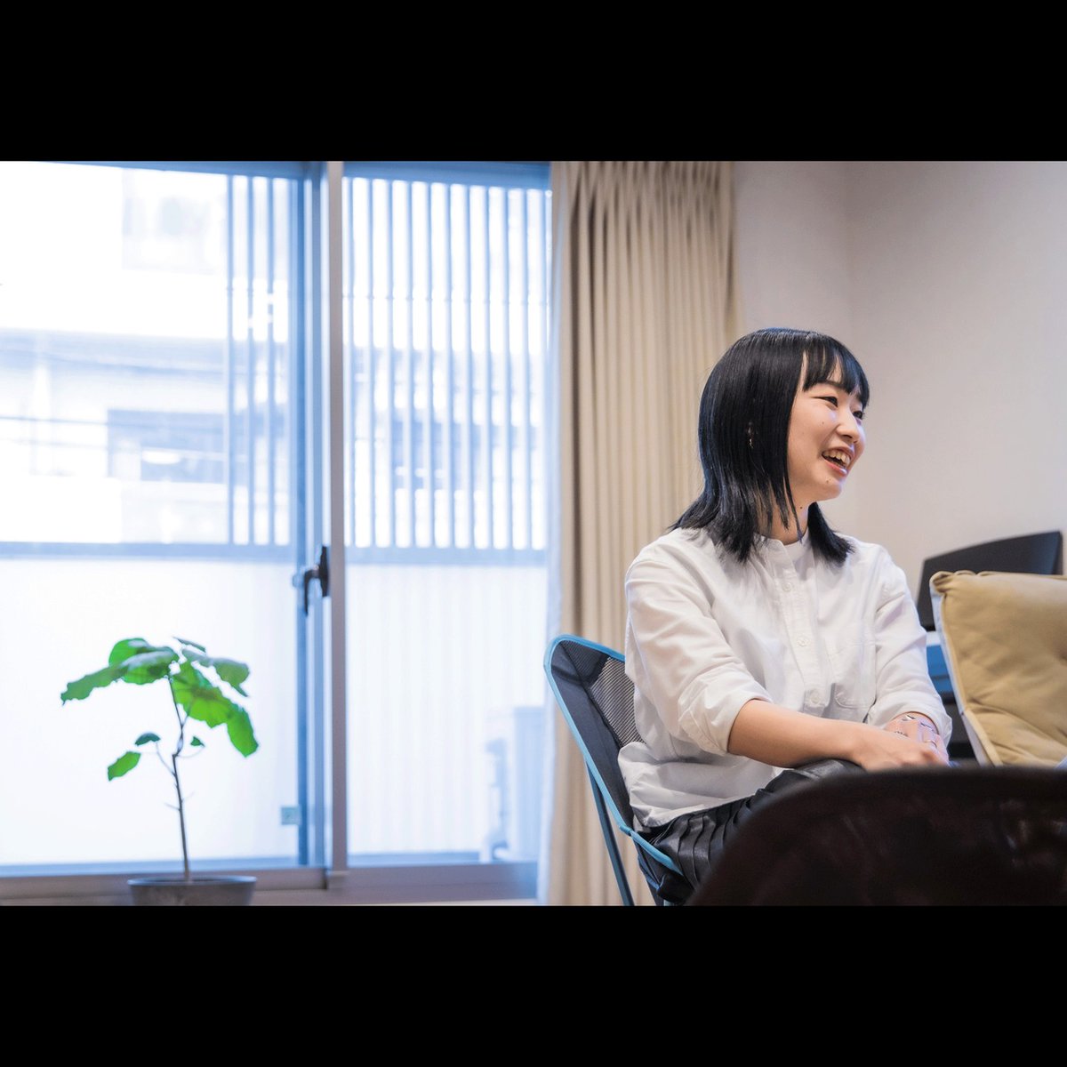 shiratoriyurie's tweet photo. 工夫を凝らして暮らしをアップデートする人たちに迫る企画「スマジン」第二弾にて、インタビュー内容を掲載して頂きました。元々自宅レイアウトや動線思案が好きな性分でしたが、対話を通して自分の中の暮らしの価値観に気づくきっかけにもなりました🏡
全5回の全文こちら↓
https://t.co/FmfICSLdqA https://t.co/1b6DqnhLu7