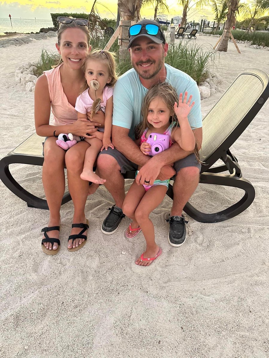aspiess6's tweet photo. A week in the keys will make you question living here. https://t.co/eLaCJHyUB0
