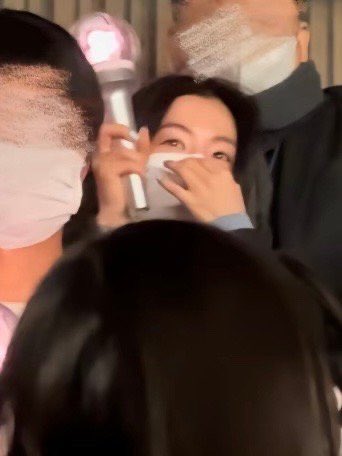 Loveisirene's tweet photo. my joohyunie 🥺 
cr. logo https://t.co/EGXYNqUjbd