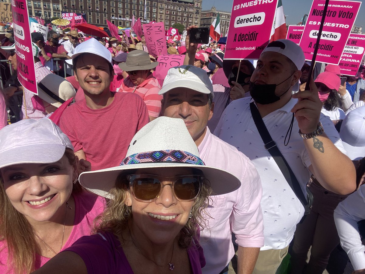 bestopier's tweet photo. @nytimes
@reuters
@cnnbrk
@theeconomist
@bbcworld
@bbcbreaking
@cnn
@ap
@washingtonpost
@foreignpolicy
@wsj
@time
@cnni
@financialtimes
@ajenglish
@guardian
@breakingnews
@guardiannews
@huffingtonpost
@INEMexico
#MiVotoNoSeToca
#YoDefiendoAlINE
#ElINENoSeToca https://t.co/6A5B0r8DUh