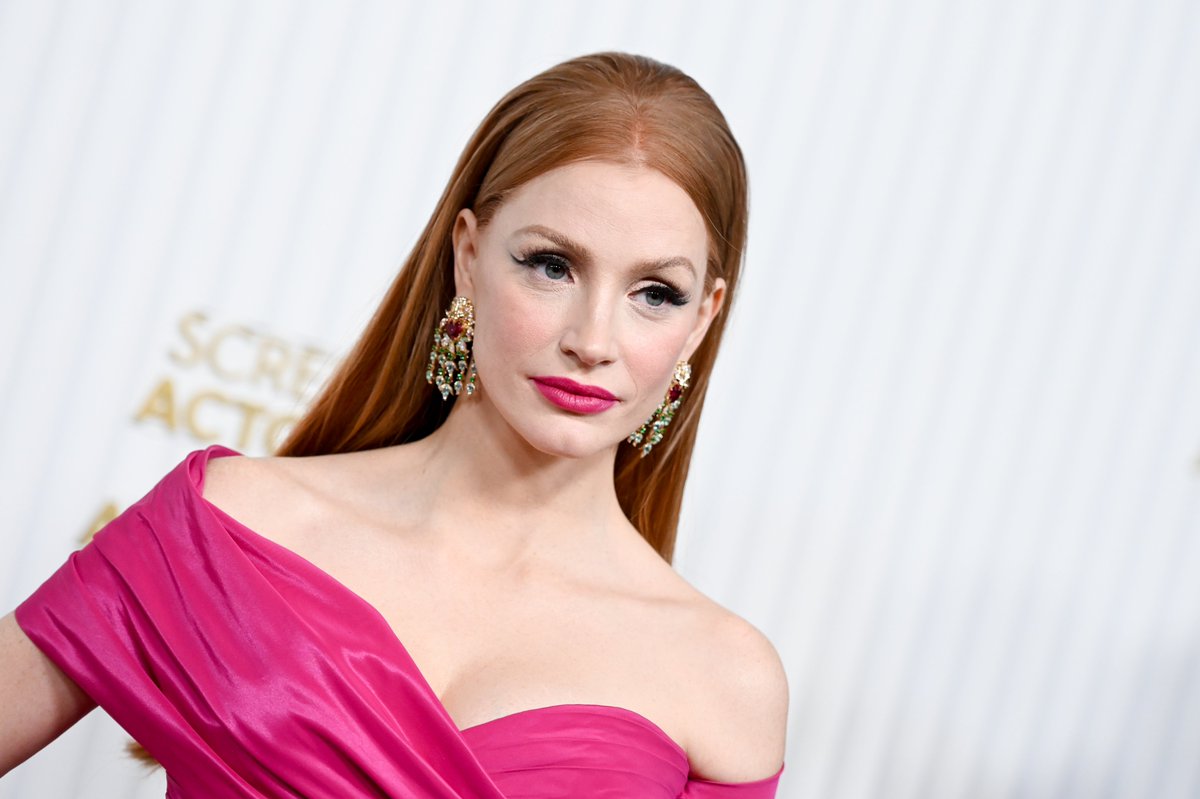 #SAGAwards Winner for Outstanding Performance by a Female Actor in a Television Movie or Limited Series: Jessica Chastain (“George and Tammy”) bit.ly/41vdYhu