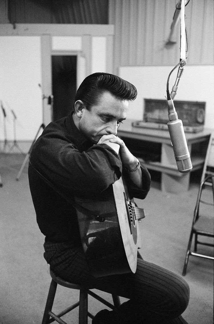 Happy Birthday Johnny Cash !! 