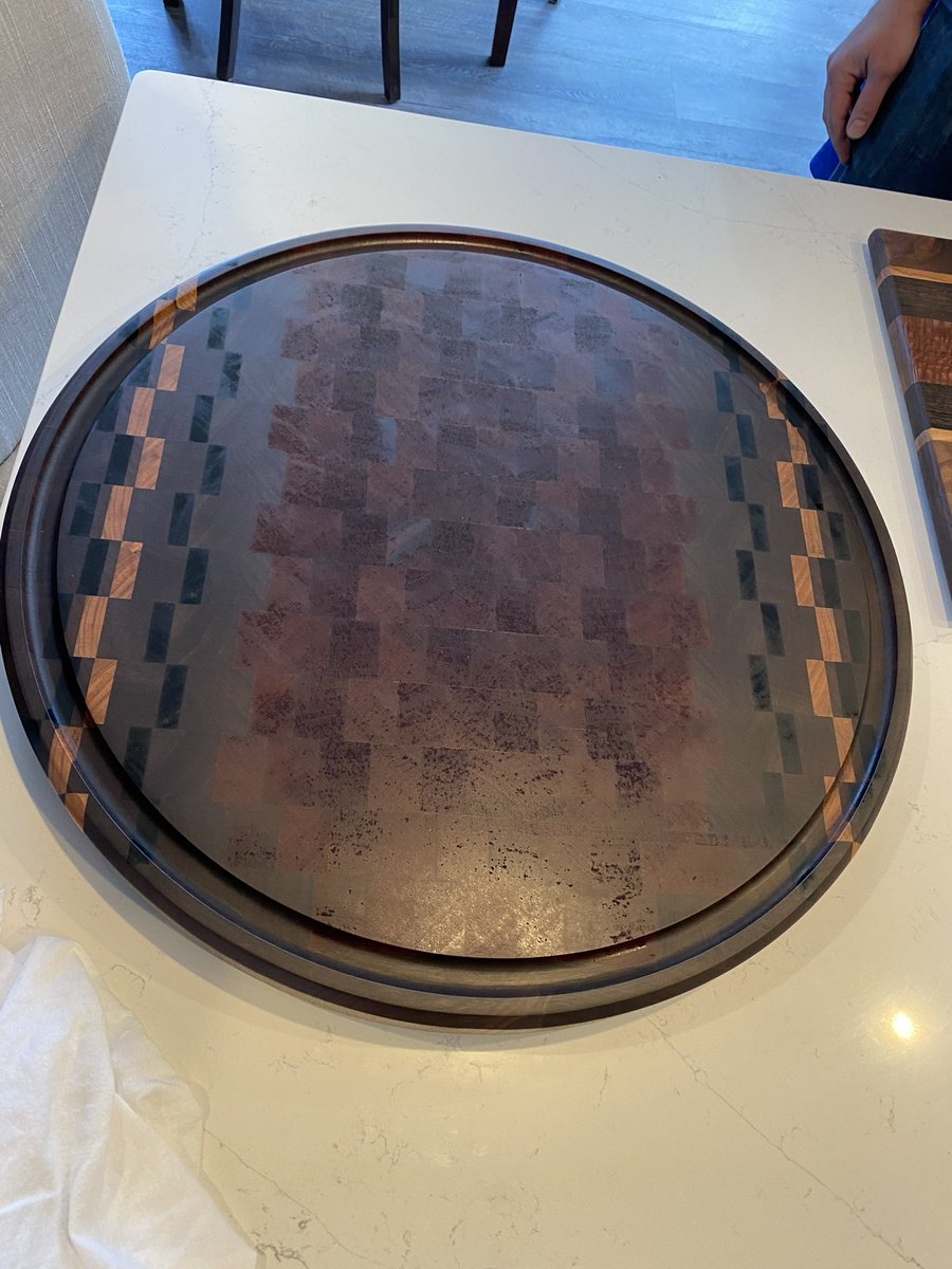 My brother <a href="/virtualjad/">Jad El-Zein</a> made this one of kind, gorgeous cutting board for me … it’s amazing…thank you so much. Much love man! #tweetyourmeat