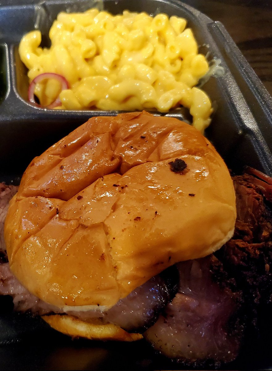 Let's EAT !!! tweet media