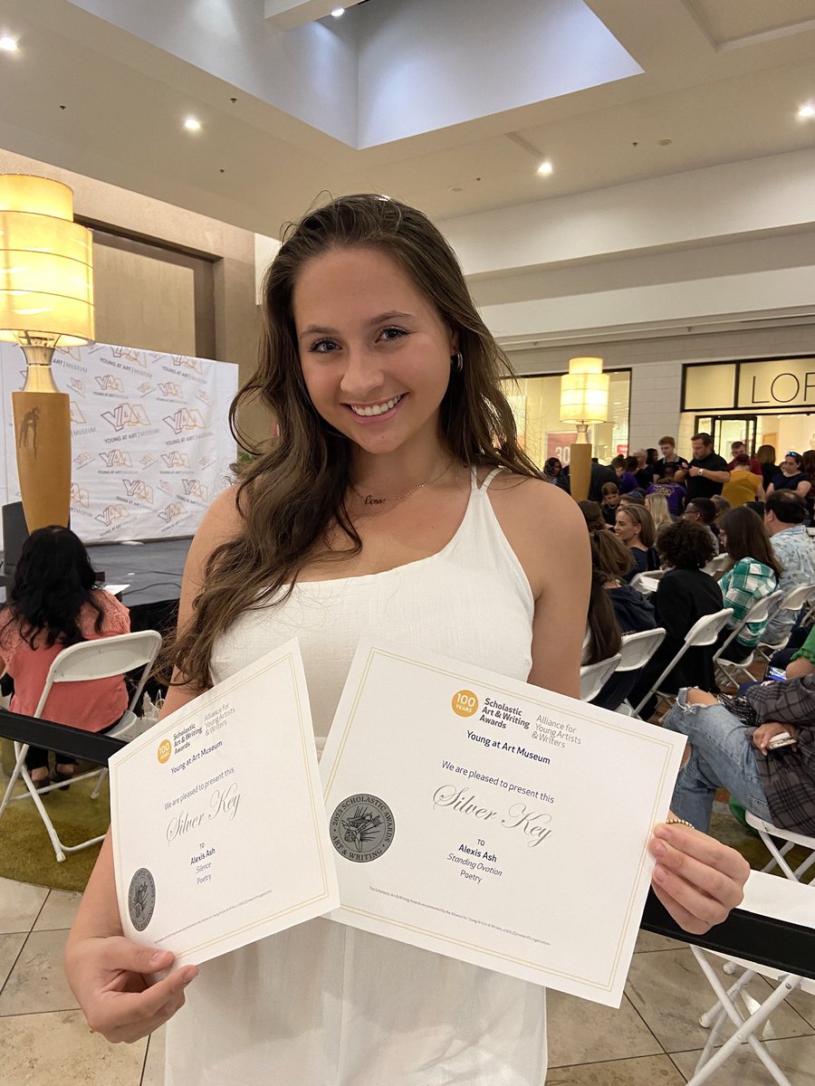 _alexisash's tweet photo. I had an amazing time at the Broward Scholastic Art &amp; Writing Awards Ceremony! My Silver Key award-winning poems entitled, The Silence and Standing Ovation, were recognized. My work will be displayed with the other award-winning pieces throughout Broward Mall. @NBCAO https://t.co/ciwkTmmVwf