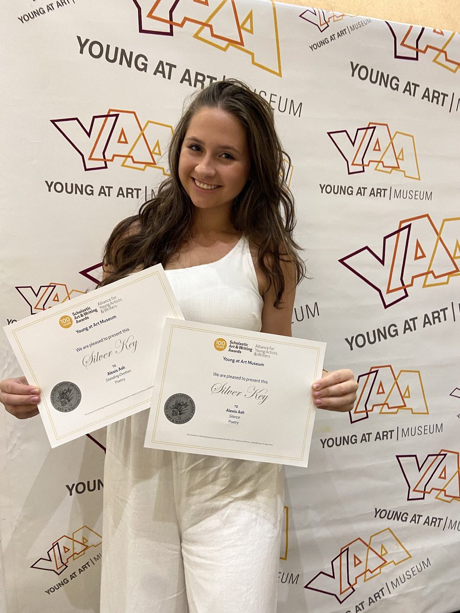 _alexisash's tweet photo. I had an amazing time at the Broward Scholastic Art &amp; Writing Awards Ceremony! My Silver Key award-winning poems entitled, The Silence and Standing Ovation, were recognized. My work will be displayed with the other award-winning pieces throughout Broward Mall. @NBCAO https://t.co/ciwkTmmVwf