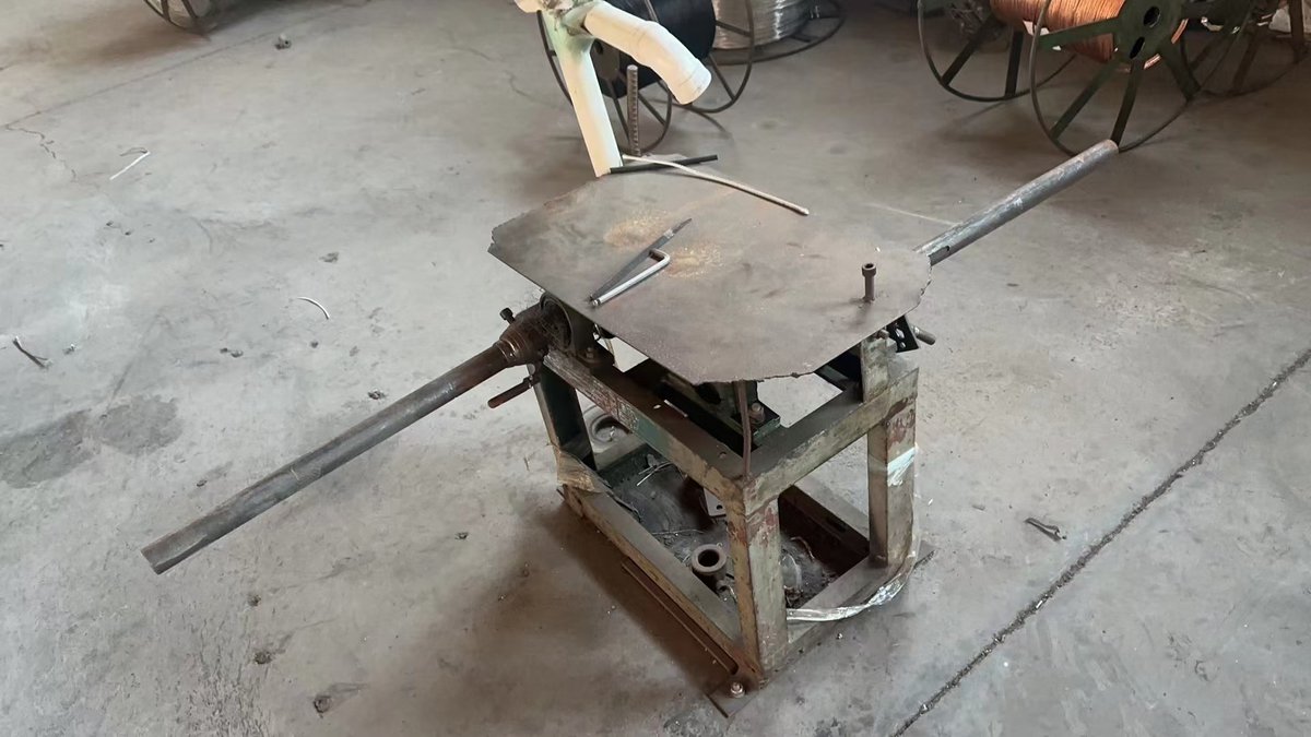 ract005's tweet image. A whole compelet jacket line on sell.
65+35 extruction machine.