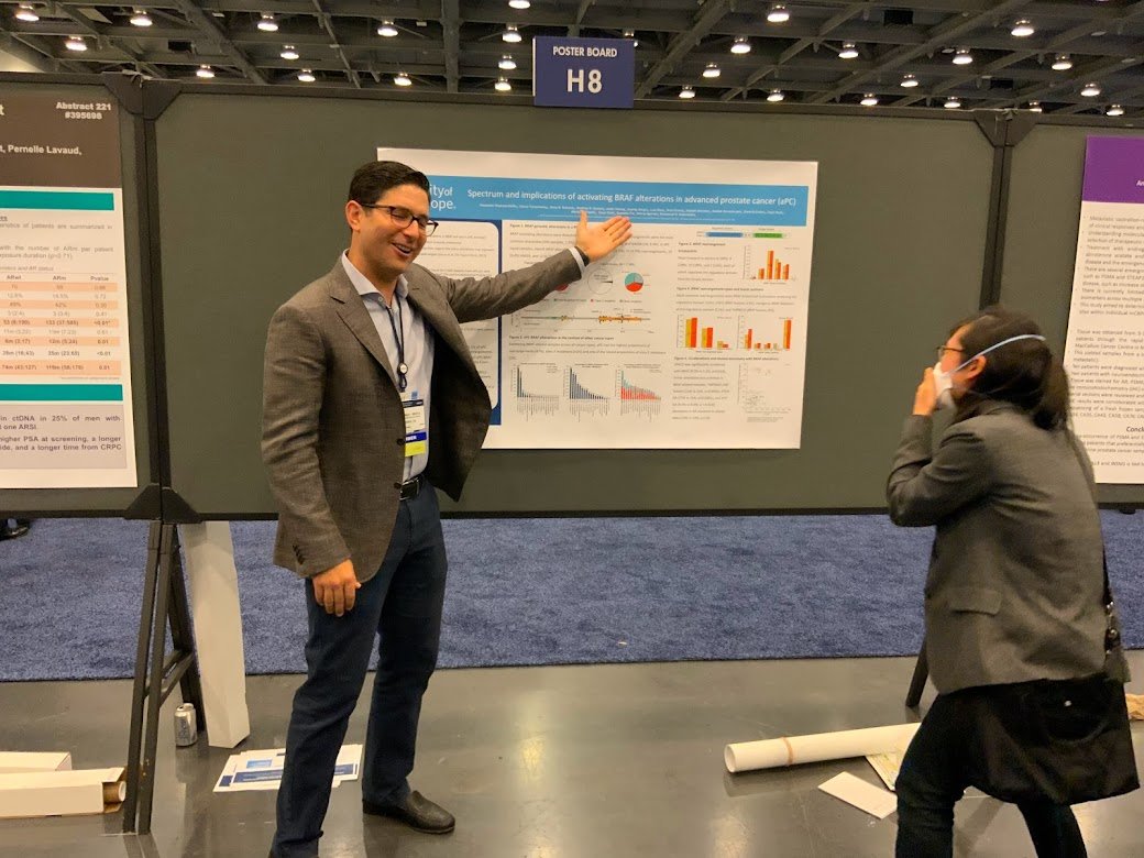 montypal's tweet photo. Gotta say that #GU23 was one of my fav @ASCO mtgs yet, with dear friends @neerajaiims & @KidneyCancerDoc flanking the agenda w practice-changing studies in #prostatecancer & #kidneycancer, respectively. Was also super proud of my incredible team (@EbrahimiHedyeh @NazliDizman @crisbergerot @arafflemd @ZeynepZengin @DVCastro_) several of whom got @ConquerCancerFd merit awards (grateful to @RCCadvocate & @kcCURE for the opportunity to present some terrific data around #nutrition/#supplements). Representing some of the youngest of my crew, #SwetaPrajapati @UCIrvine & #MatthewFeng @pomonacollege held their own in the poster sessions - not bad for students early in their college career!