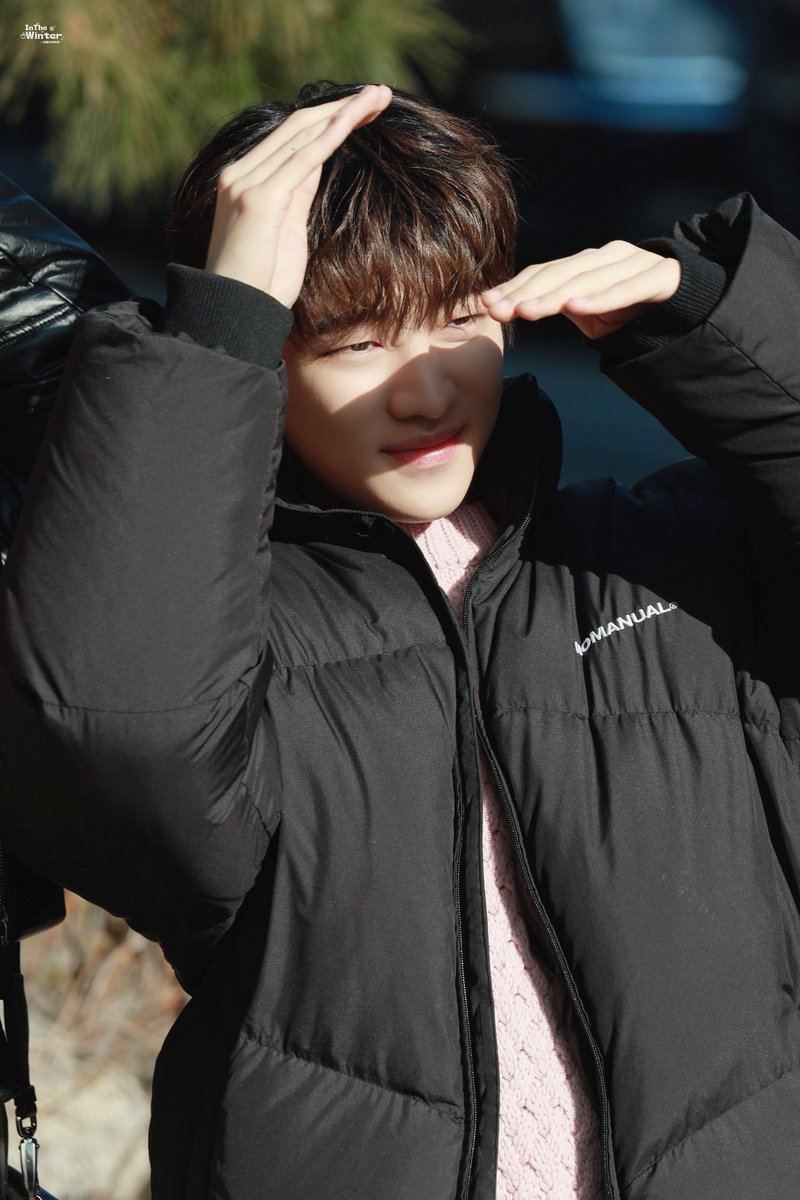 InTheWinter1206's tweet photo. 230227 불명 출근 
#재찬 #박재찬 #JAECHAN https://t.co/VBwirpvL93