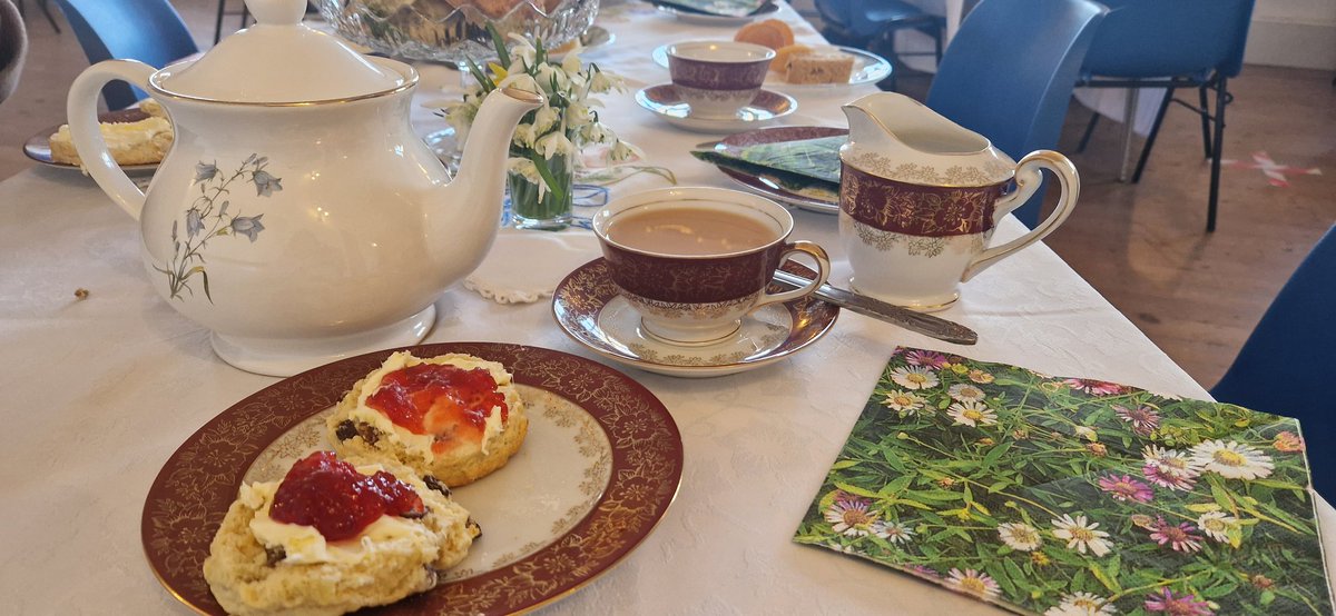 Suzb41's tweet photo. @eliistender10 Cream first, historically correct. The Devon way https://t.co/Cj9L4JHk1N