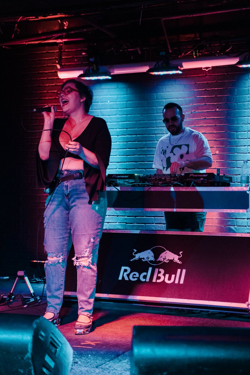 Jessica Hart tweet media