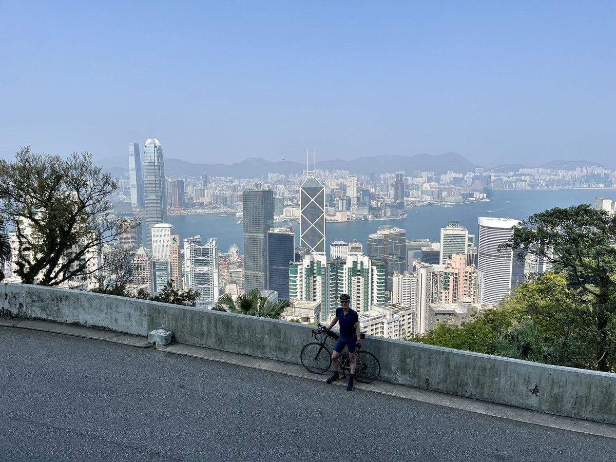 ForgeWorkers's tweet photo. I had the opportunity to show a fellow cyclist from the UK around Hong Kong Island, lots of climbs, I m sure I utter that word way too much! But we had fun visiting POIs around the island and the Peak! It has been a great day! #cycling #roadbike #cyclist https://t.co/7cq19qA1N6