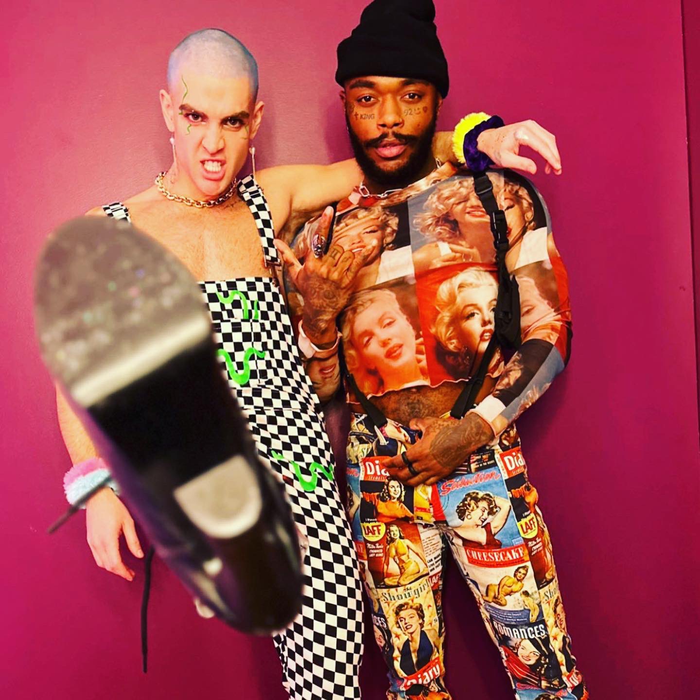 The gurls are sliving and giving ????
#sliving #gayfashion #gayboy #parishilton #gaymuscle #slimetime