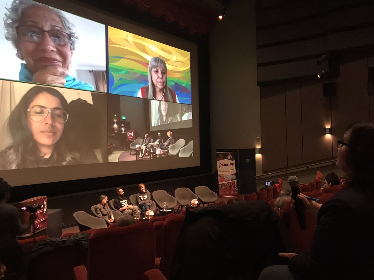 KDocsFF's tweet image. Wonderful conversation about community storytelling in museum and media contexts here at #KDocsFF following the 📽 of UNARCHIVED and WRITING WITH FIRE.