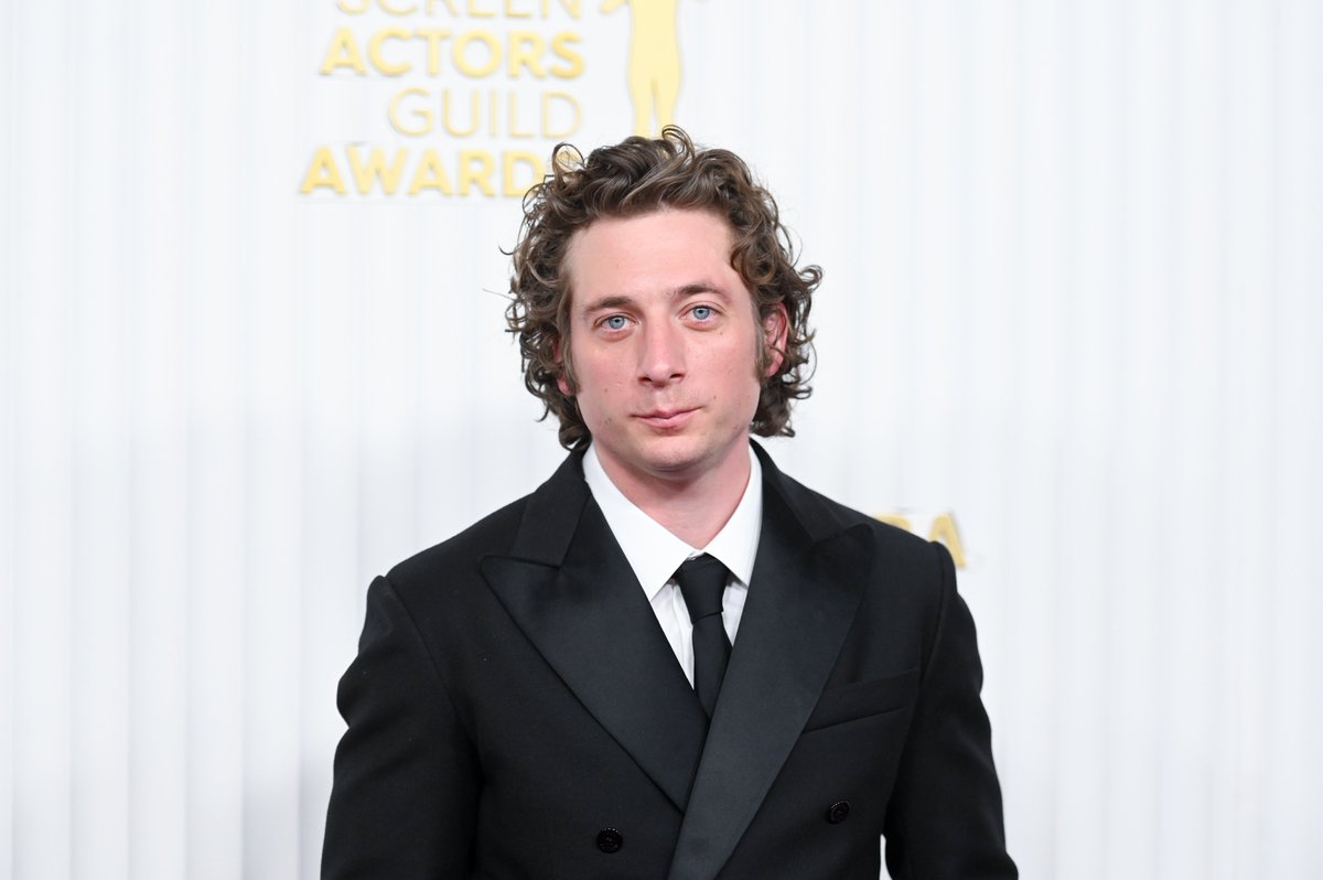 Variety's tweet photo. #SAGAwards Winner for Outstanding Performance by a Male Actor in a Comedy Series

Jeremy Allen White (“The Bear”)

https://t.co/5K9X24XH1j https://t.co/MCauY0tvda