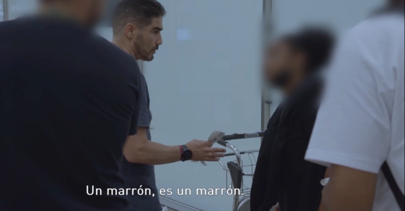 CROP_TV's tweet photo. 💊El recuento final arroja la cantidad de 2400 pastillas en el caso de la madre y de 480 en el caso de su hijo.

🥶 Aunque aquí lo azul eran las pastillas, de un color parecido se les queda el rostro al conocer las consecuencias.

⏰Es #ControlDeFronteras España en @DMAX_es https://t.co/7UurMAuCgv