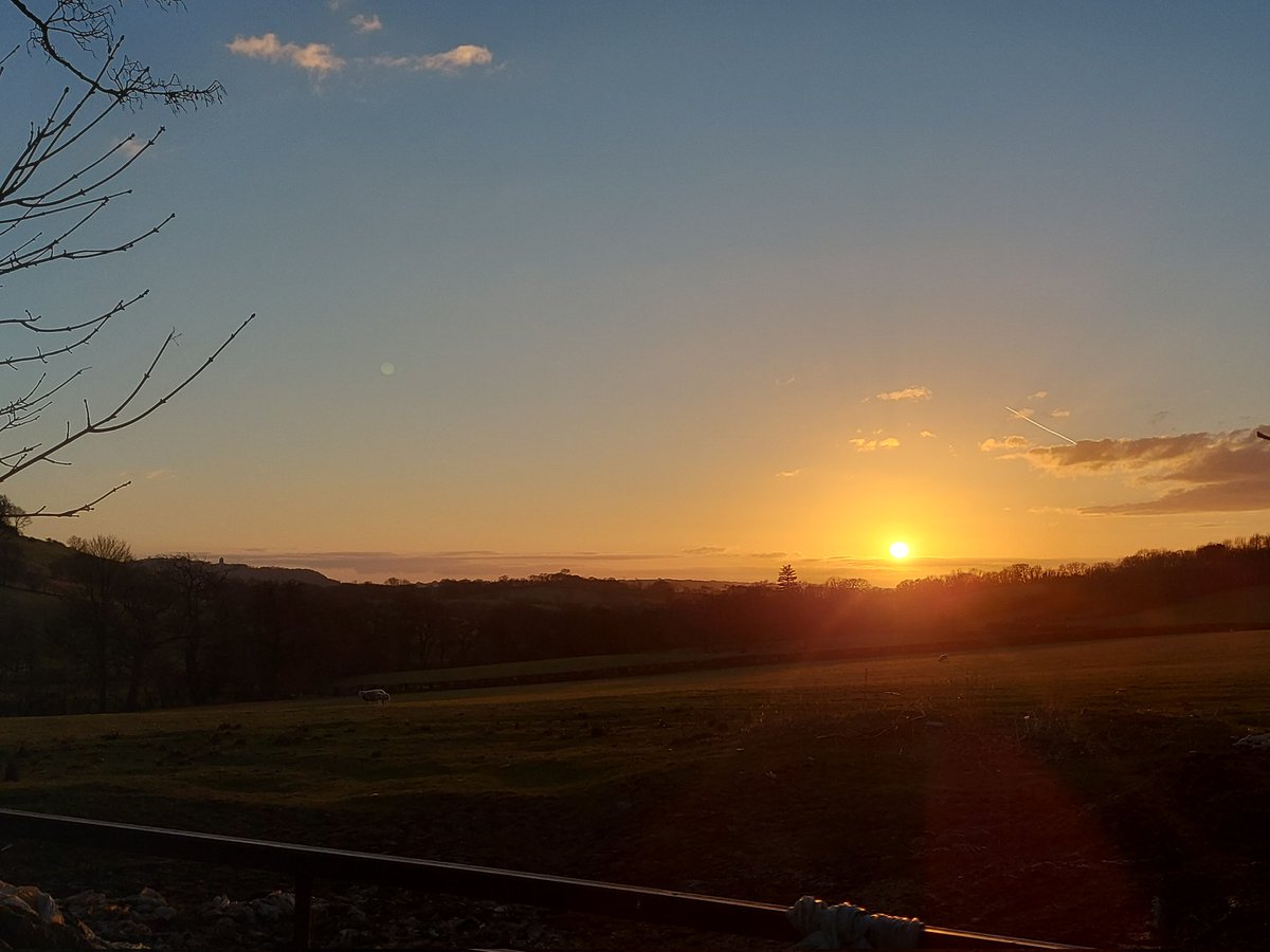 Soaking in the sunset ❤️

#sunset #Wales #beautiful #countryside #spring