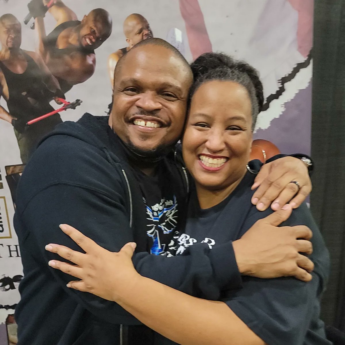 Last day of #atlcomicconvention and I got to meet Matt Lintz and @ironesingleton (a fellow #gradybaby 🙌🏾🙌🏾🙌🏾. Headed now to spend the reat of the day in Senoia with Kacey and Michele. Until the next con... #thewalkingdead #twd #twdfamily
