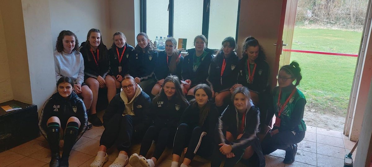 HFCJuniors's tweet photo. Er gwaethaf y canlyniad heddiw mae pawb yn hynod falch o’r merched💚Mae cyrraedd y 4 tîm olaf yng Nghymru yn gamp a hanner🌟Despite the result today, we are all very proud of our girls💚Reaching the top 4 teams in Wales in itself is a huge achievement🌟 Daliwch ati ferched!💪🏻 https://t.co/HYLgkKUQXq