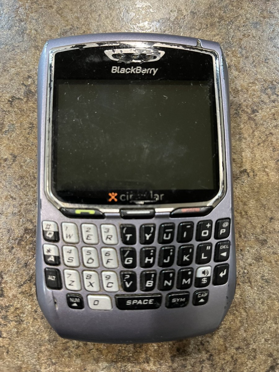Mista_Mixon's tweet photo. #BlackBerry #CellPhone #Cingular https://t.co/O8hwGsT9wS