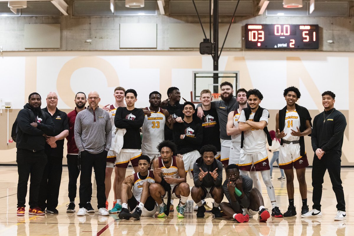 LMCmbb's tweet photo. Forever Family 🤞🏽🏀🐎💨 https://t.co/AFCQPhJtqp